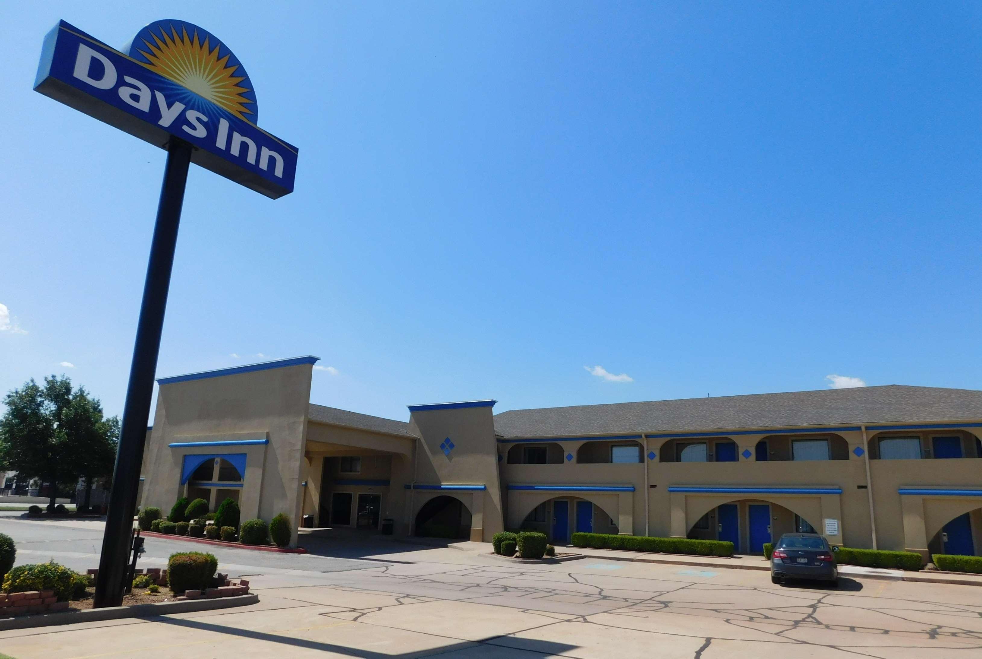 Days Inn By Wyndham Oklahoma City Nw Expressway Warr Acres Exteriér fotografie