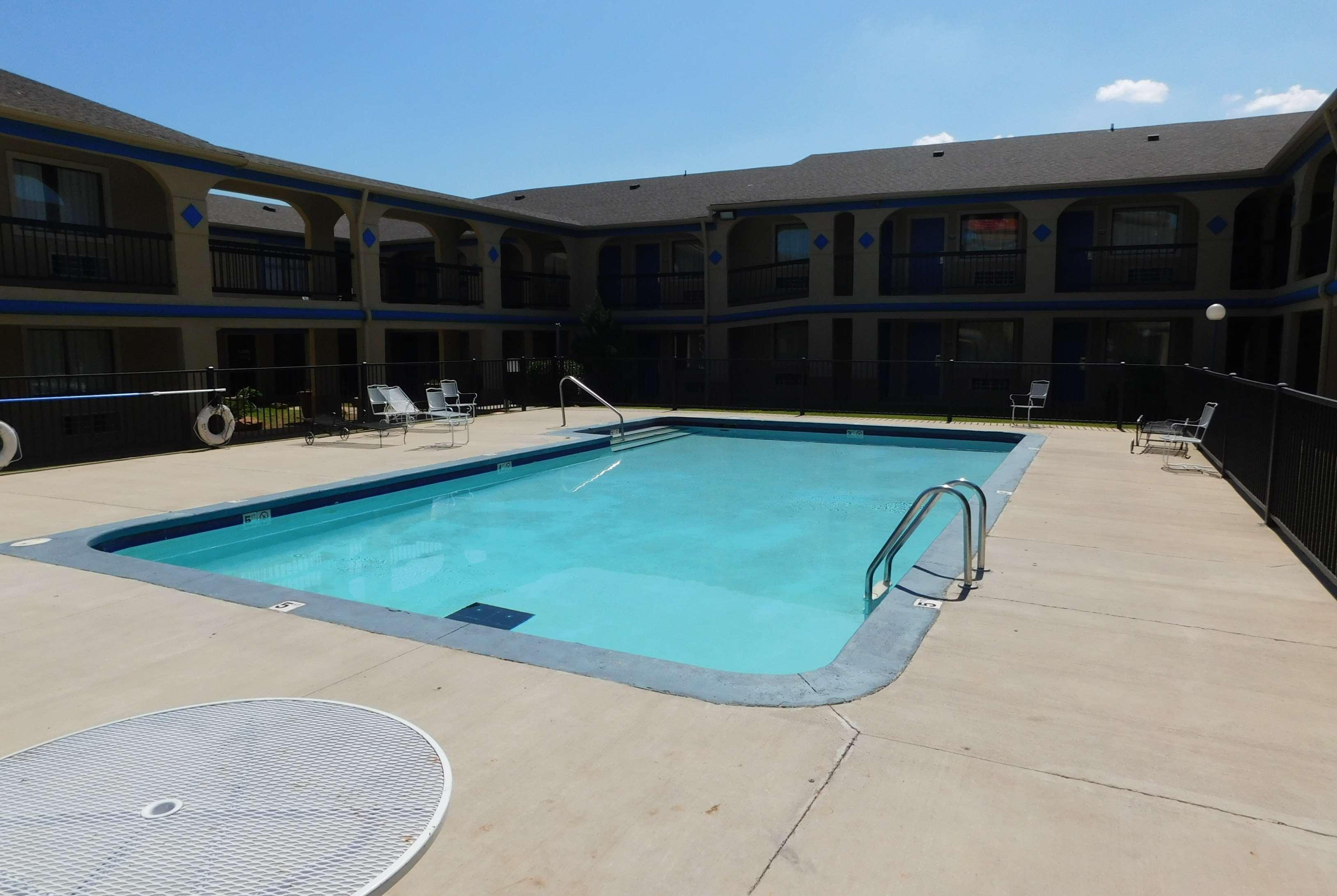 Days Inn By Wyndham Oklahoma City Nw Expressway Warr Acres Exteriér fotografie