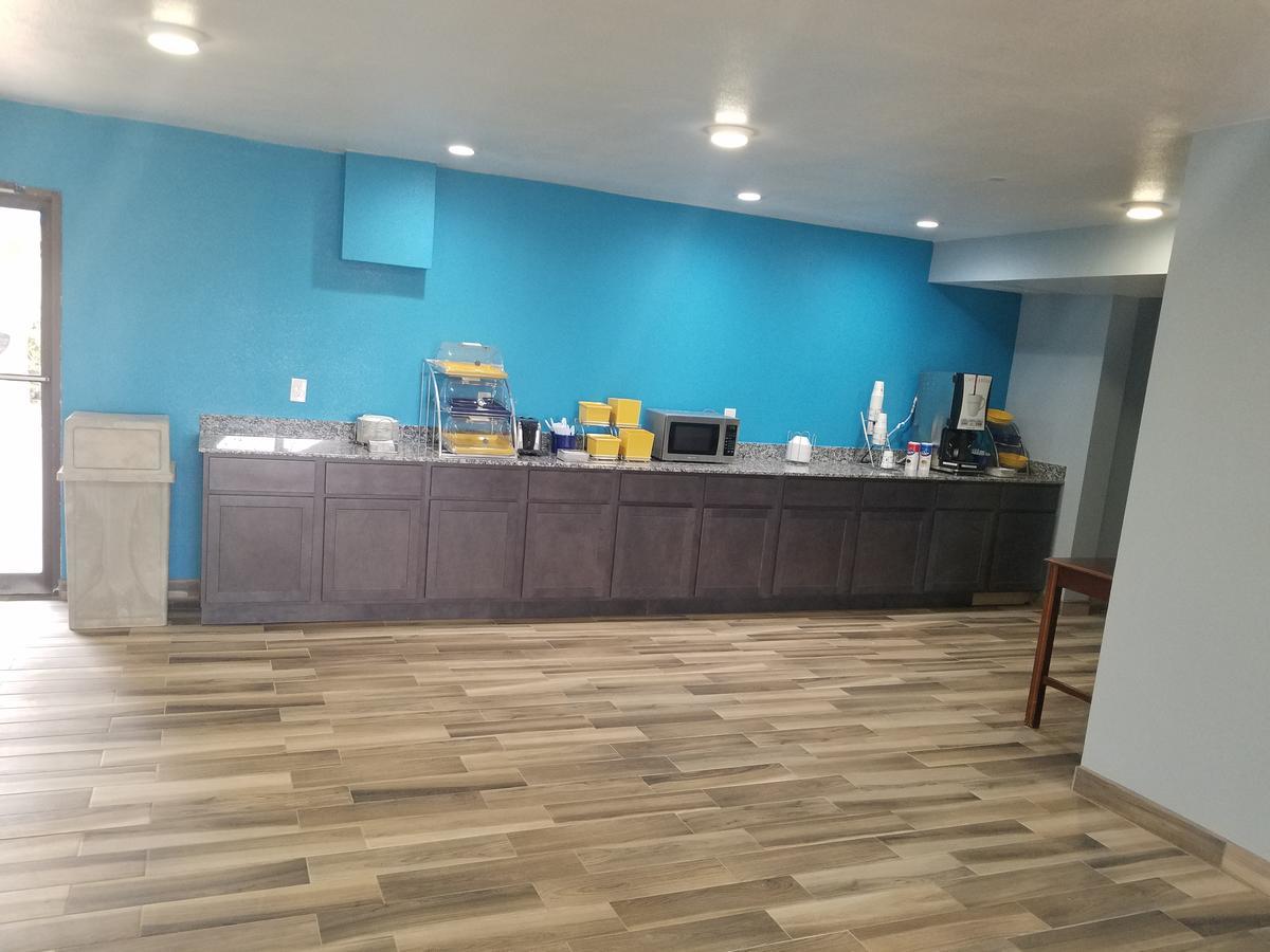 Days Inn By Wyndham Oklahoma City Nw Expressway Warr Acres Exteriér fotografie