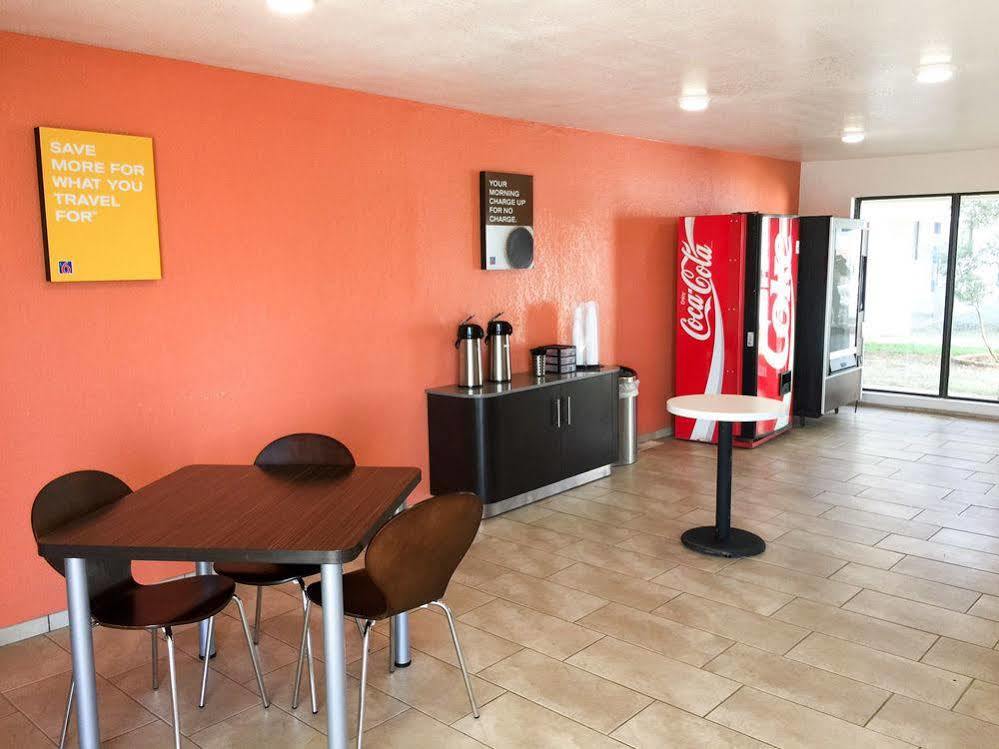 Days Inn By Wyndham Oklahoma City Nw Expressway Warr Acres Exteriér fotografie