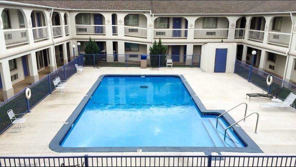 Days Inn By Wyndham Oklahoma City Nw Expressway Warr Acres Exteriér fotografie